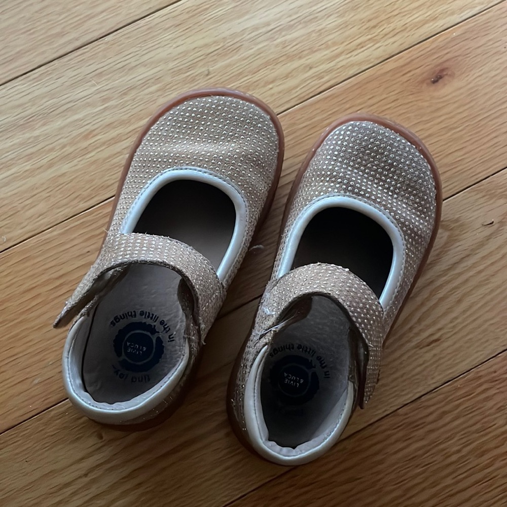 Livie and Luca size 9